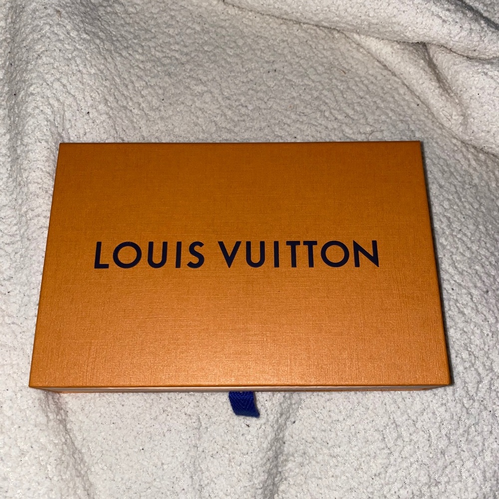 Louis Vuitton Jungle Collection Bandeau - Picture 9 of 9